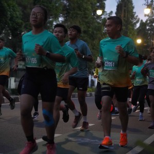 Race photo from BAUR RUN 2025