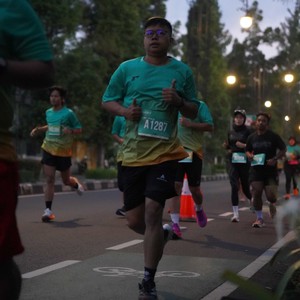 Race photo from BAUR RUN 2025