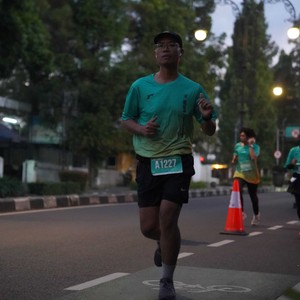 Race photo from BAUR RUN 2025
