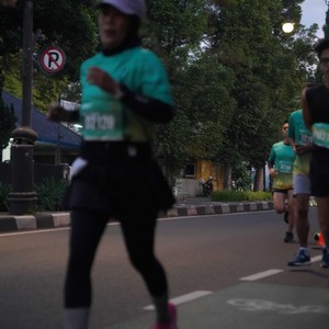 Race photo from BAUR RUN 2025