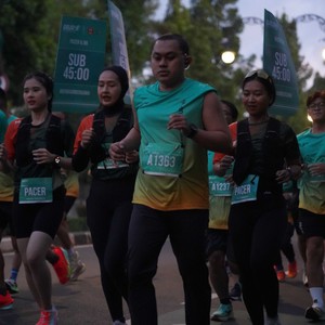 Race photo from BAUR RUN 2025