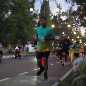 Race photo from BAUR RUN 2025