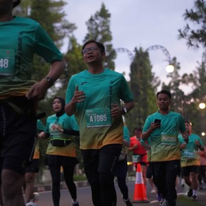 Race photo from BAUR RUN 2025