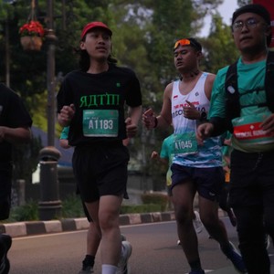 Race photo from BAUR RUN 2025