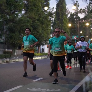 Race photo from BAUR RUN 2025