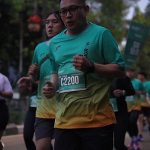 Race photo from BAUR RUN 2025