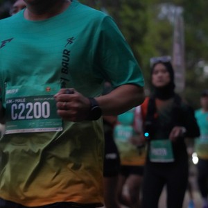 Race photo from BAUR RUN 2025