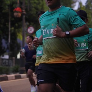 Race photo from BAUR RUN 2025