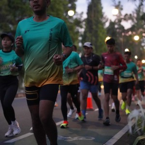 Race photo from BAUR RUN 2025