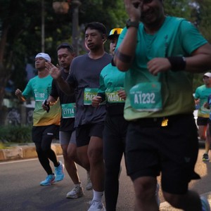 Race photo from BAUR RUN 2025