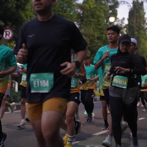 Race photo from BAUR RUN 2025