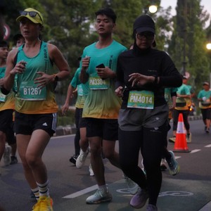 Race photo from BAUR RUN 2025