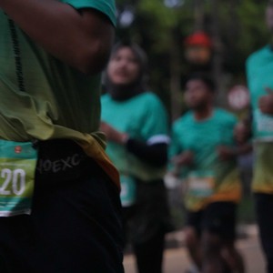 Race photo from BAUR RUN 2025