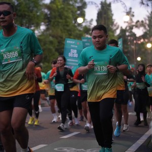 Race photo from BAUR RUN 2025