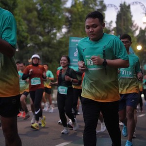Race photo from BAUR RUN 2025