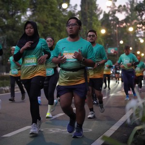 Race photo from BAUR RUN 2025