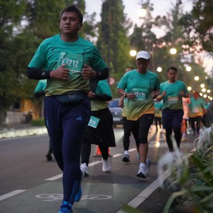Race photo from BAUR RUN 2025