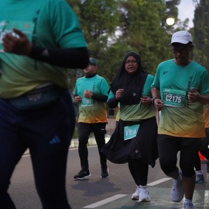 Race photo from BAUR RUN 2025