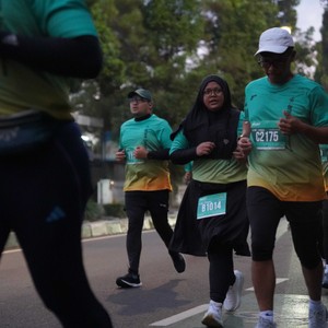 Race photo from BAUR RUN 2025