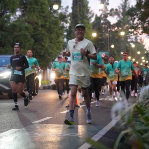 Race photo from BAUR RUN 2025