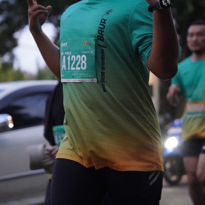 Race photo from BAUR RUN 2025