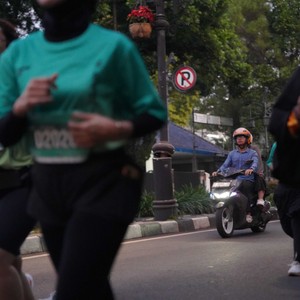 Race photo from BAUR RUN 2025