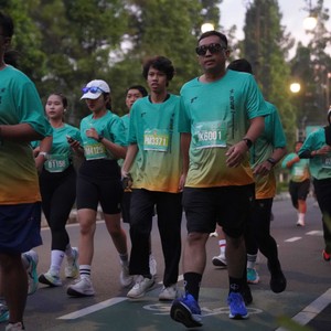 Race photo from BAUR RUN 2025