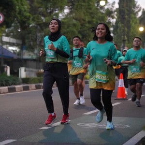 Race photo from BAUR RUN 2025