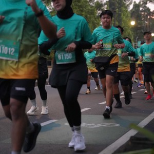 Race photo from BAUR RUN 2025