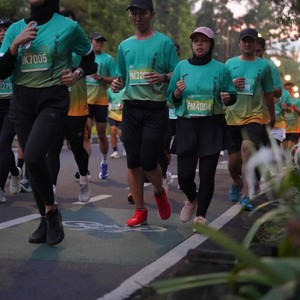 Race photo from BAUR RUN 2025