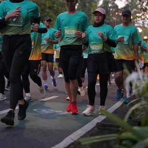 Race photo from BAUR RUN 2025