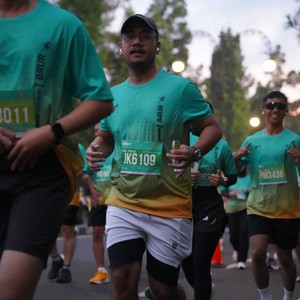 Race photo from BAUR RUN 2025