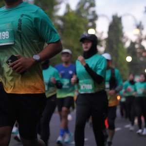 Race photo from BAUR RUN 2025