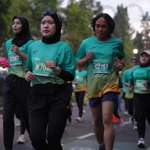 Race photo from BAUR RUN 2025