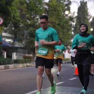 Race photo from BAUR RUN 2025