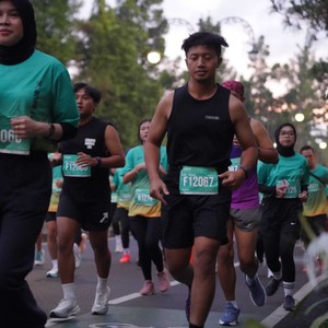 Race photo from BAUR RUN 2025