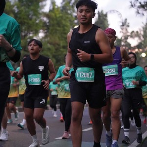 Race photo from BAUR RUN 2025