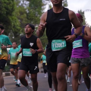Race photo from BAUR RUN 2025