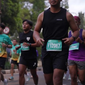 Race photo from BAUR RUN 2025