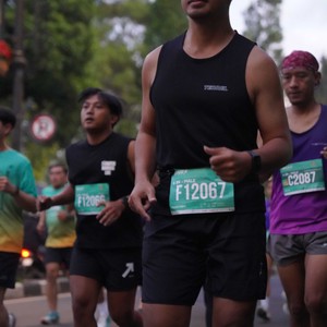 Race photo from BAUR RUN 2025