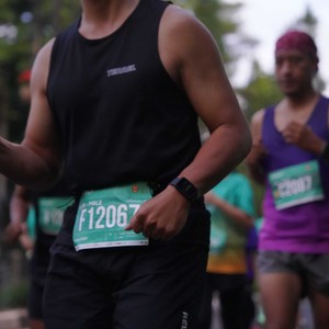Race photo from BAUR RUN 2025