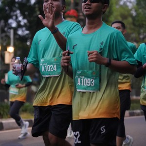 Race photo from BAUR RUN 2025