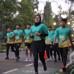 Race photo from BAUR RUN 2025