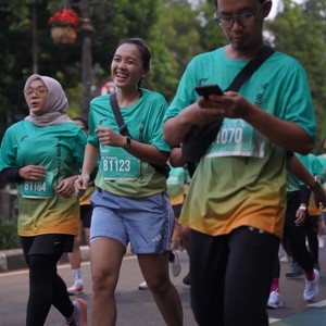 Race photo from BAUR RUN 2025