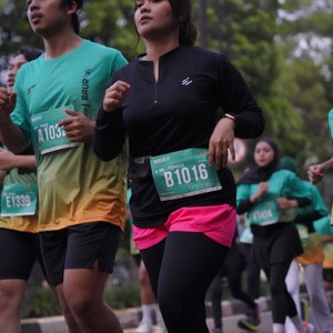 Race photo from BAUR RUN 2025