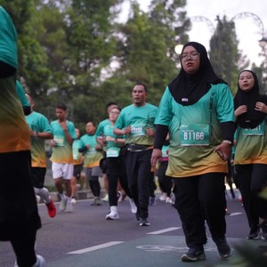Race photo from BAUR RUN 2025