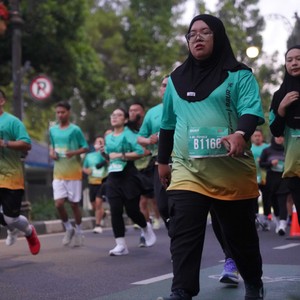 Race photo from BAUR RUN 2025