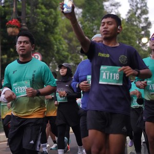 Race photo from BAUR RUN 2025