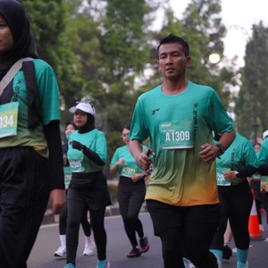 Race photo from BAUR RUN 2025