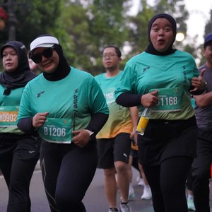 Race photo from BAUR RUN 2025